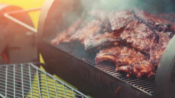 Why are Smoked Meats so Popular! The Advantages of Smoking Food