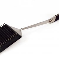 CC1122 Avant Big Head™ Safe-Scrub™ Grill Brush - Product on White
