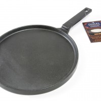 CC1997 Cast Iron Comal Pan - Package on White