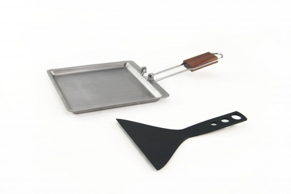 CC3529 Raclette Pan w/ Scraper - Product on White