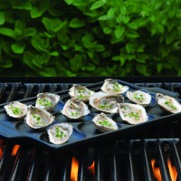 CC3808 Flame-Friendly Seafood Rack - Styled