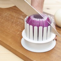 CC5149 Blossoming Onion Grill Rack - Styled