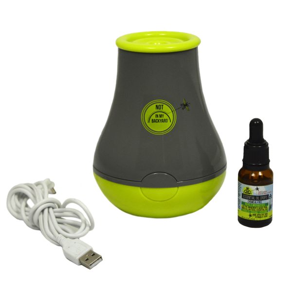 NB0020 Table top Humidifier and Essential Oils -Product on White