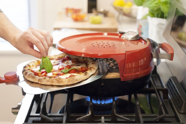 PC0601 Pizzeria Pronto Stovetop Pizza Oven - Styled