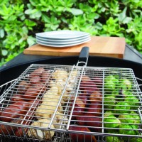 SR8128 4-Compartment Grilling Basket - Styled